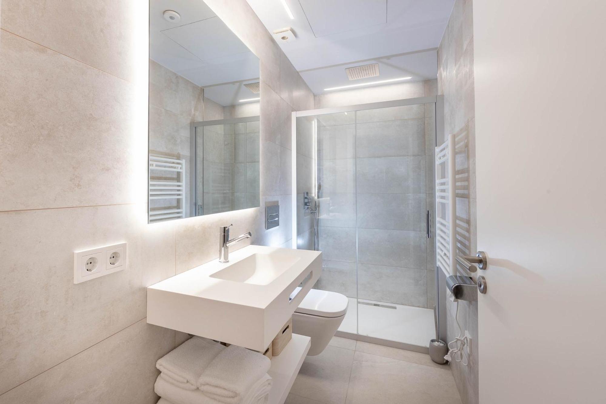 C&C Apartments Figueres  Exterior photo