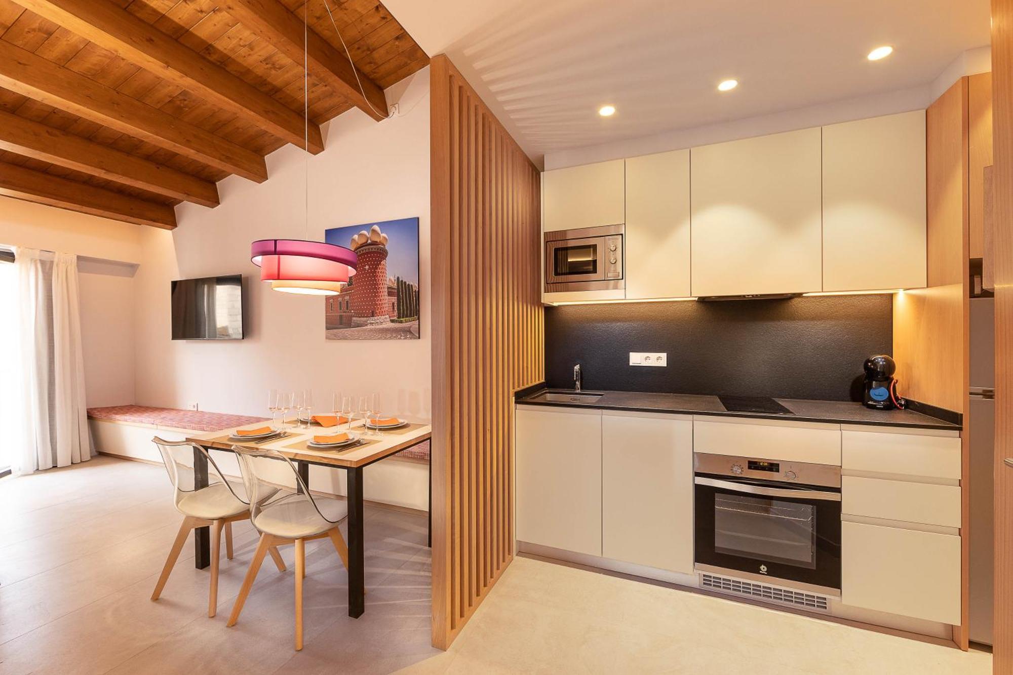 C&C Apartments Figueres  Exterior photo
